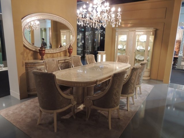 hermitage lacquer dining 1